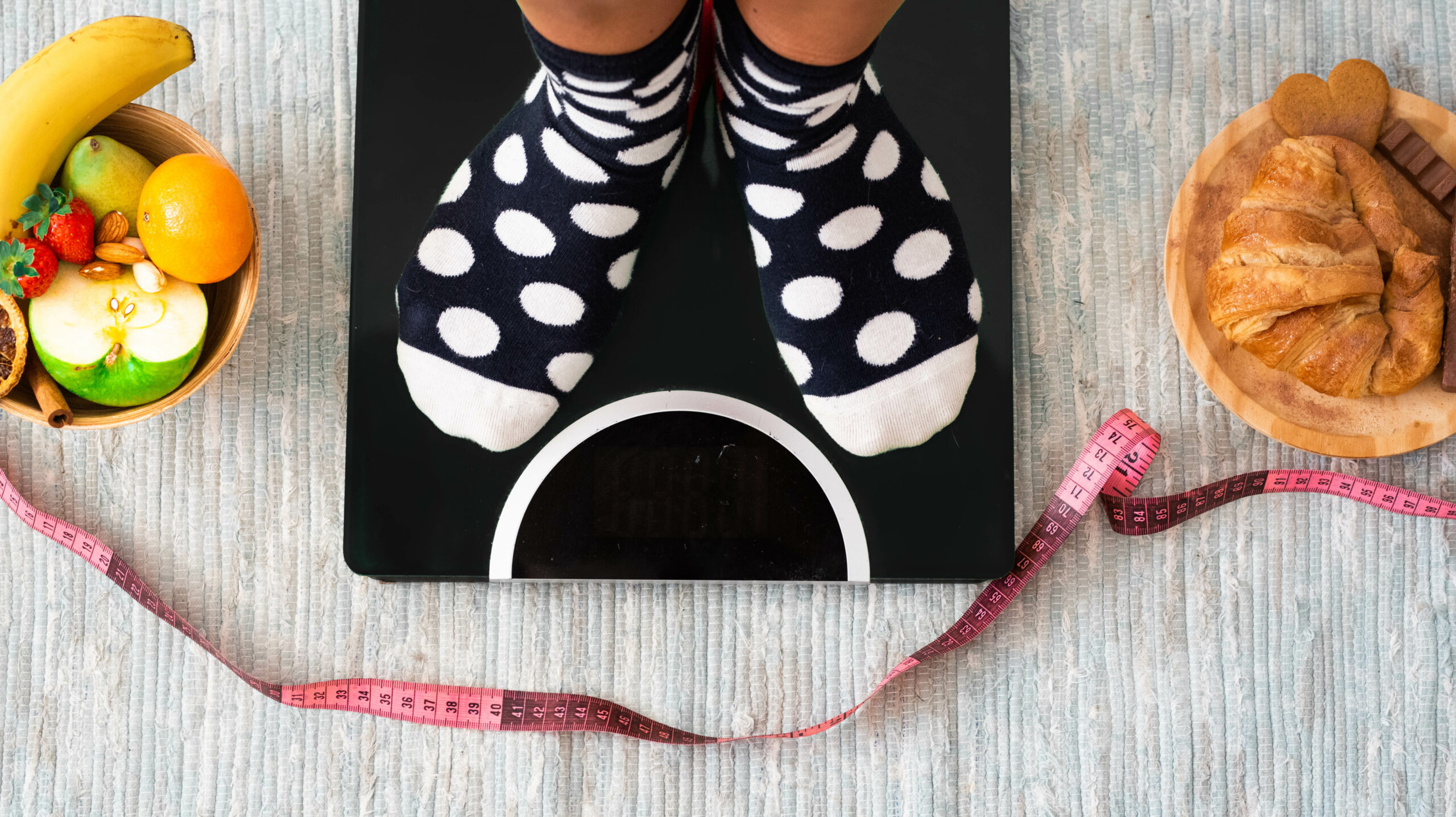 ¿Cómo controlar la ansiedad por comer y bajar de peso sin cambios drásticos?